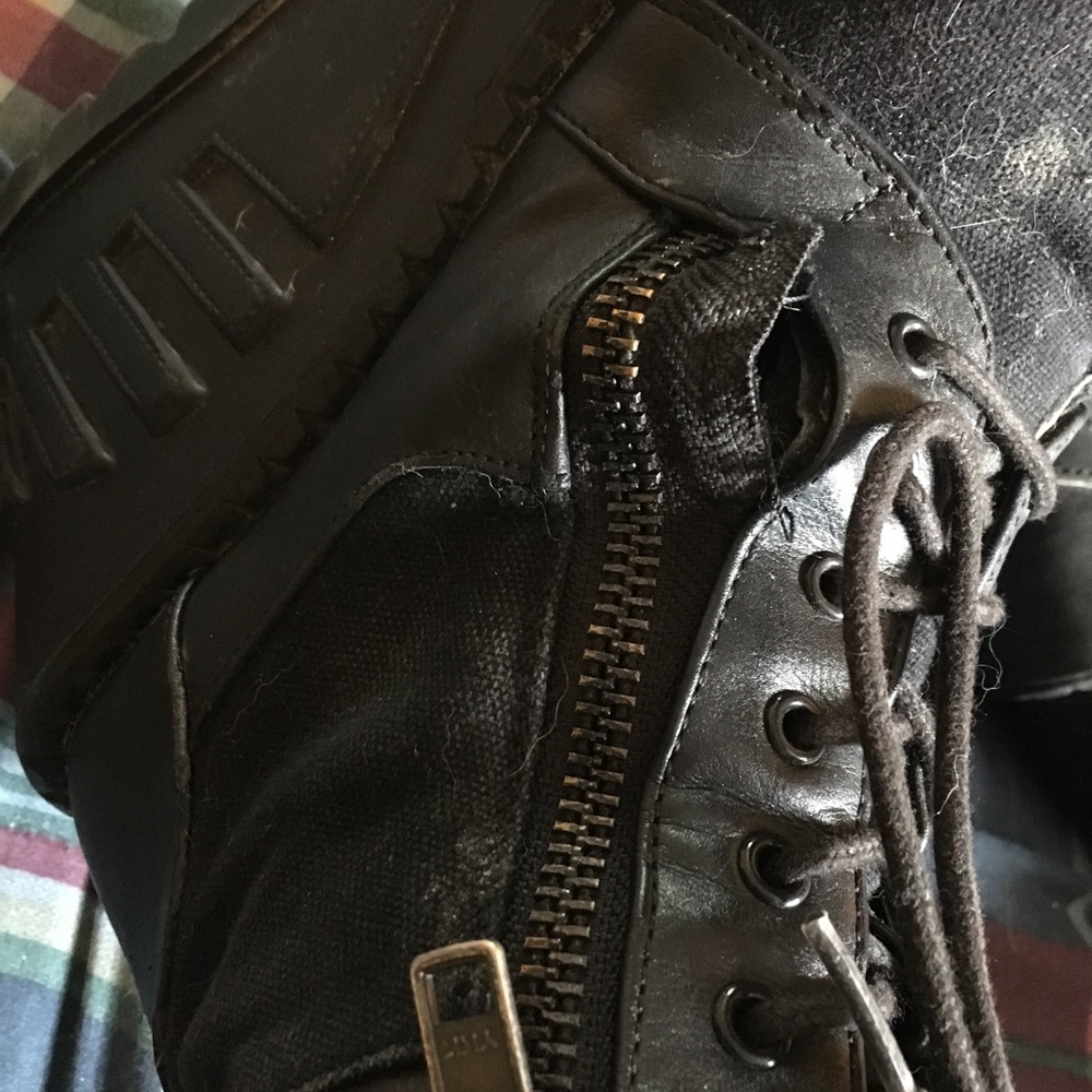 Black platforms